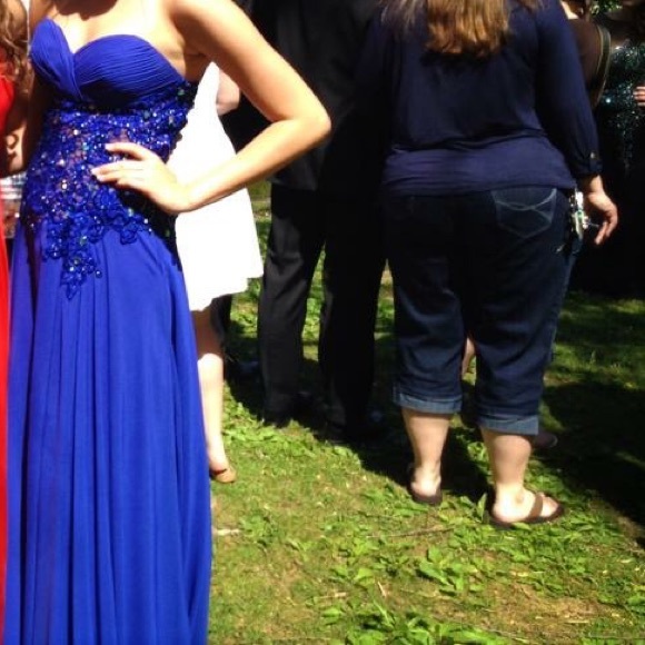 Prom Dress. - Picture 2 of 2